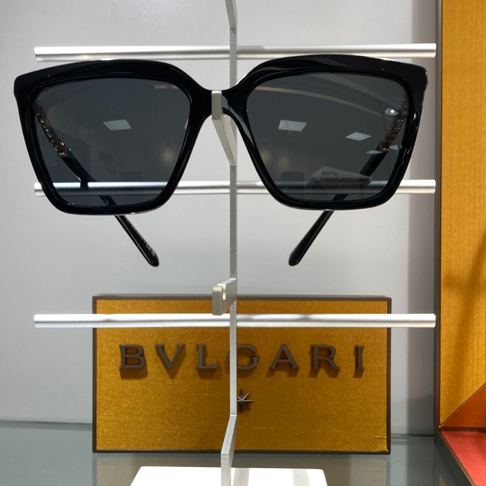 Sunglasses for woman Bvlgari made in Italy.